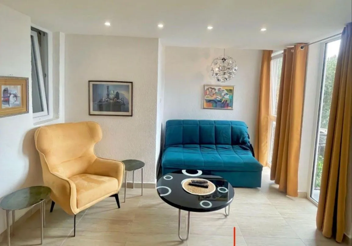 Izdavanje, dvosoban stan, 45m2, Sveti Stefan, Budva