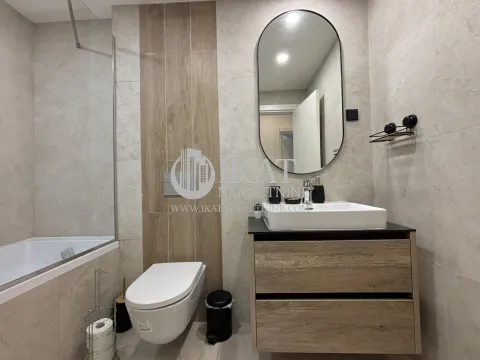 Izdavanje, trosoban stan, 85m², Savski Venac, Beograd - image 6