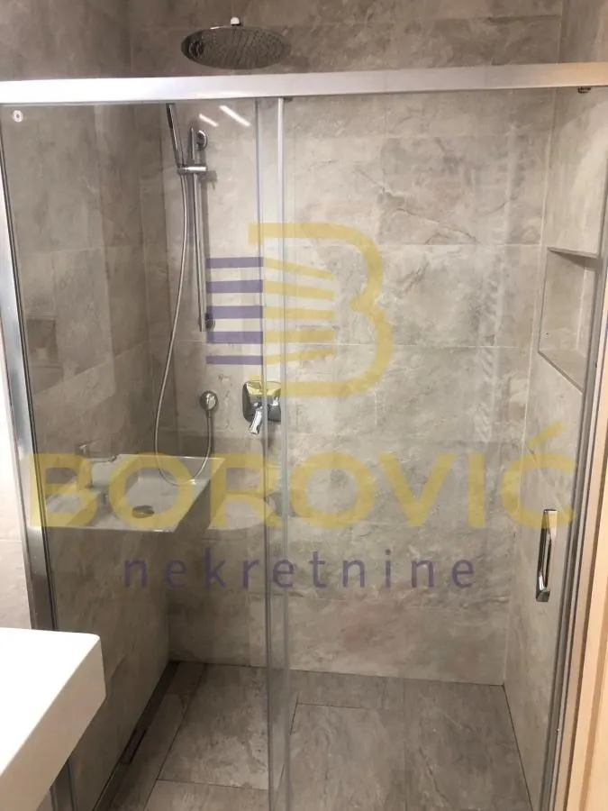 Izdavanje, trosoban stan, 68m², Crveni Krst, Beograd