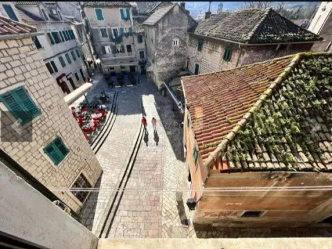 Sale, two bedroom apartment, 84m², Stari Grad Kotor, Kotor - image 8