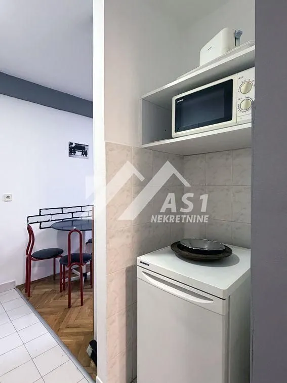Izdavanje, dvosoban stan, 46m², Bulevar Oslobodjenja, Novi Sad Sve Podlokacije
