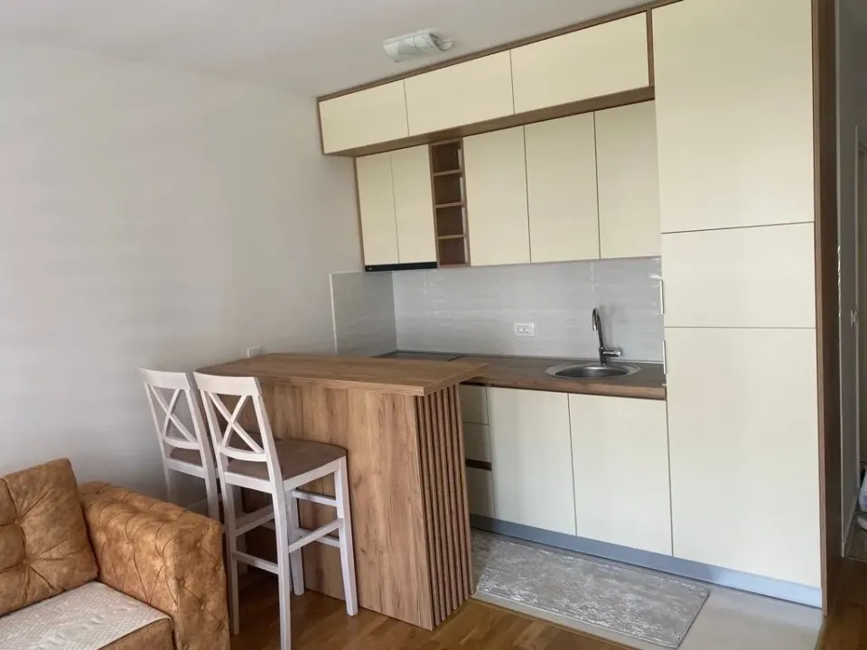 Rent, studio apartment, 27m², Stari Aerodrom, Podgorica