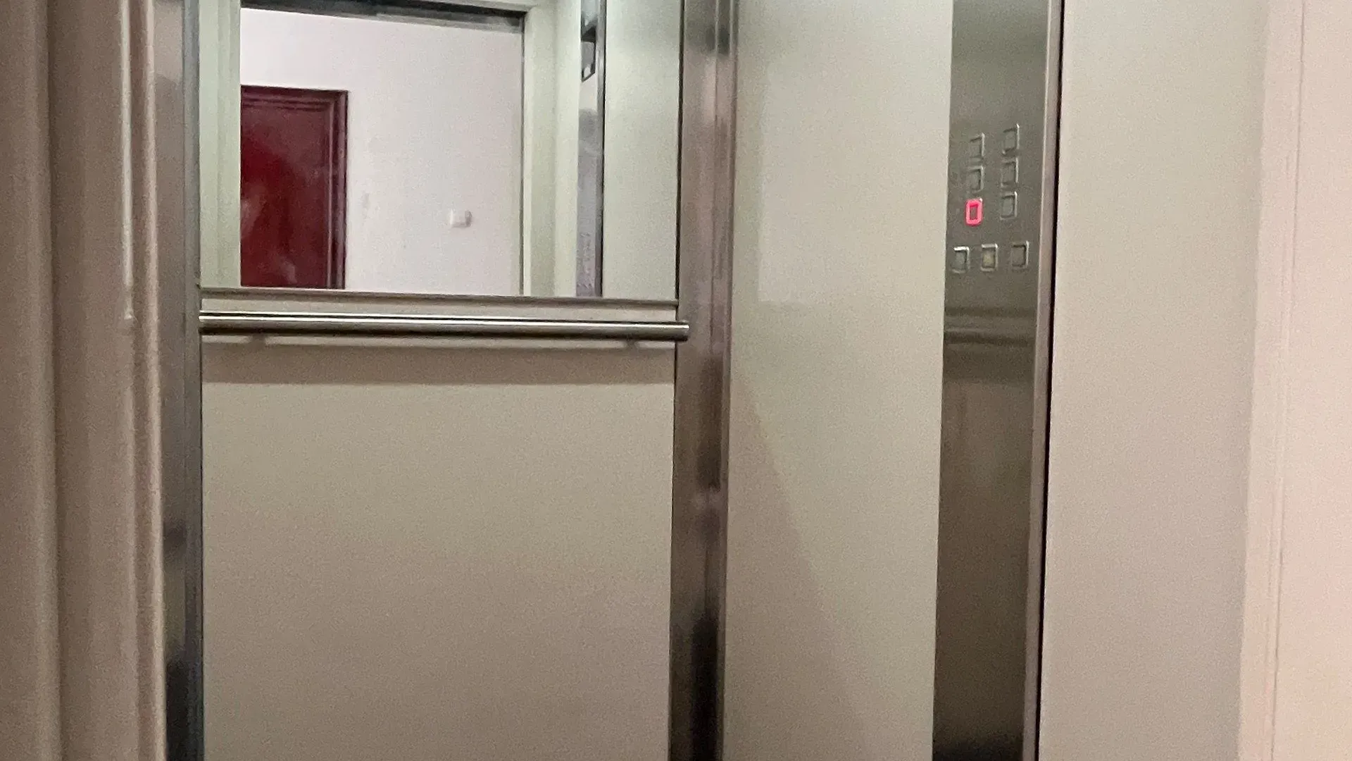 Izdavanje, stan, 82m², Tivat, Crna Gora