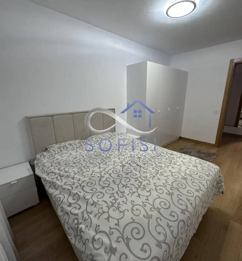 Izdavanje, dvosoban stan, 65m², Centar, Novi Sad