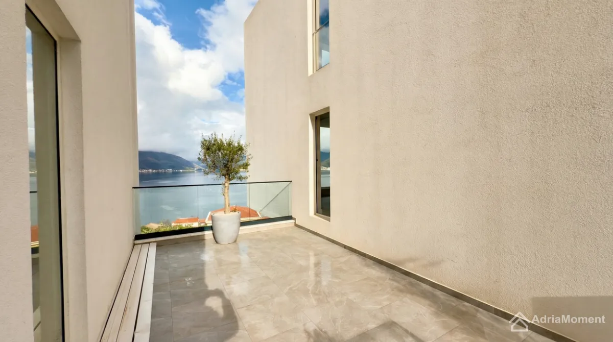 Prodaja, dvosoban stan, 119m², Krašići, Tivat