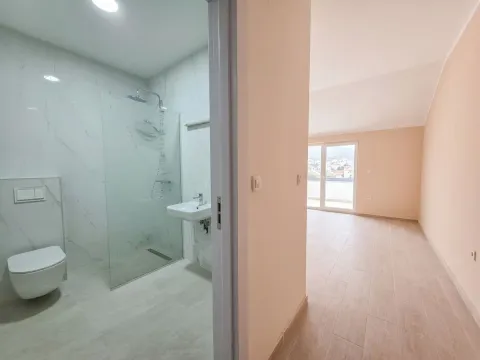 Prodaja, garsonjera, 33m², Bečići, Budva - image 6