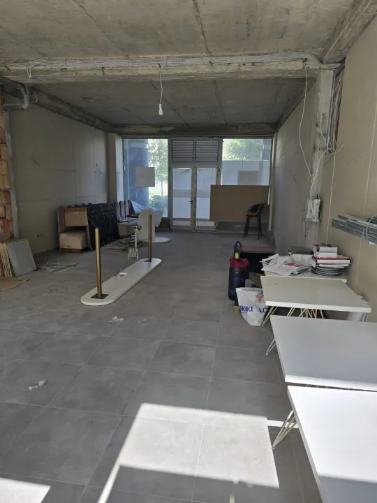 Izdavanje, poslovni prostor, 150m², Preko Morače, Podgorica