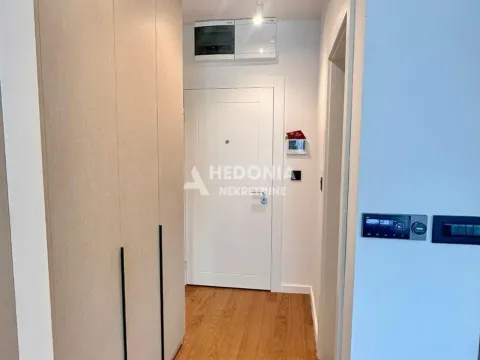 Izdavanje, trosoban stan, 65m², Vračar Sve Podlokacije, Beograd - image 14