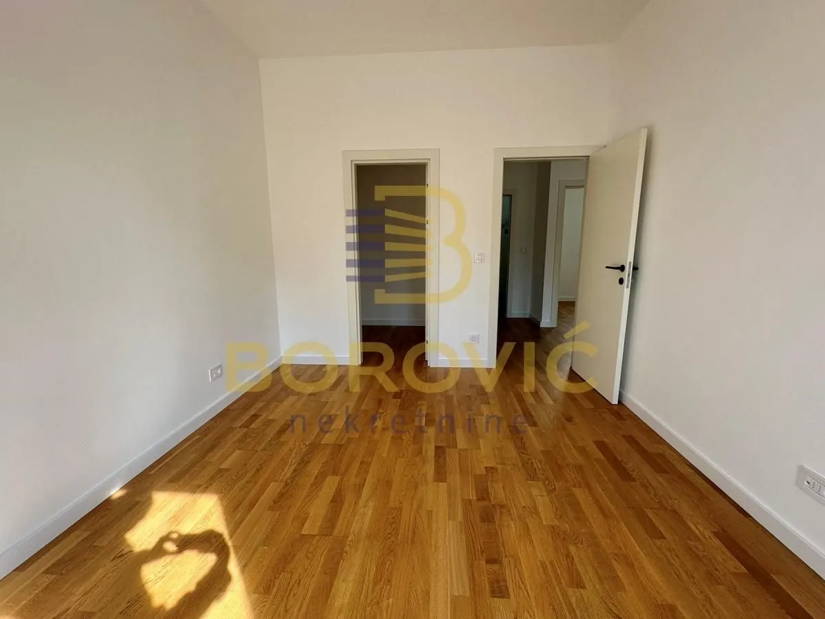 Prodaja, četvorosoban stan, 124m², Karaburma, Palilula Sve Podlokacije
