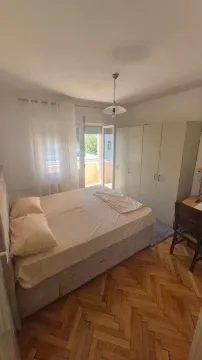 Izdavanje, dvosoban stan, 80m², Centar, Podgorica - image 7