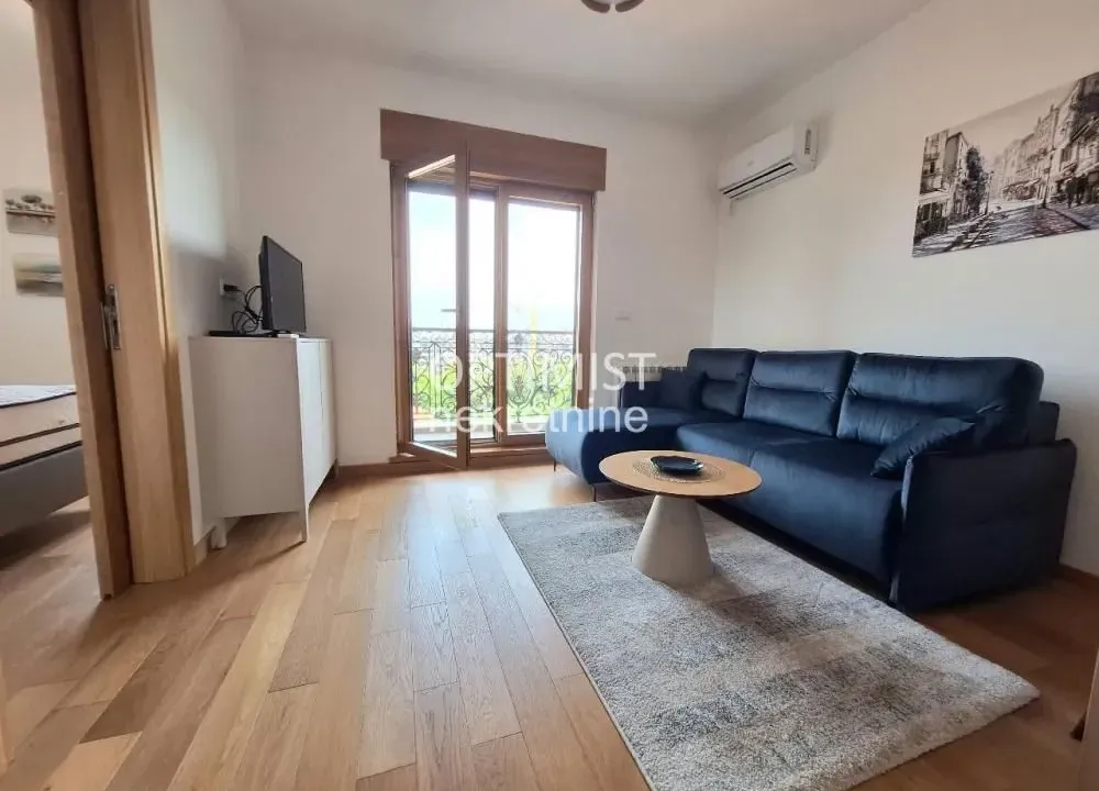 Rent, two bedroom apartment, 34m², Voždovac Sve Podlokacije, Beograd