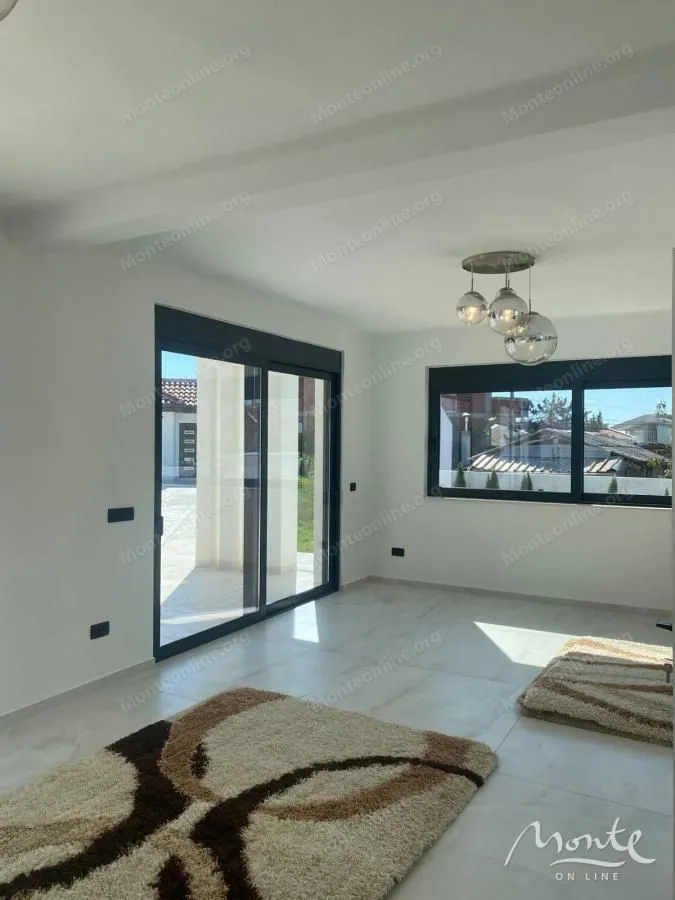 Sale, house, 385m², Bjeliši, Bar