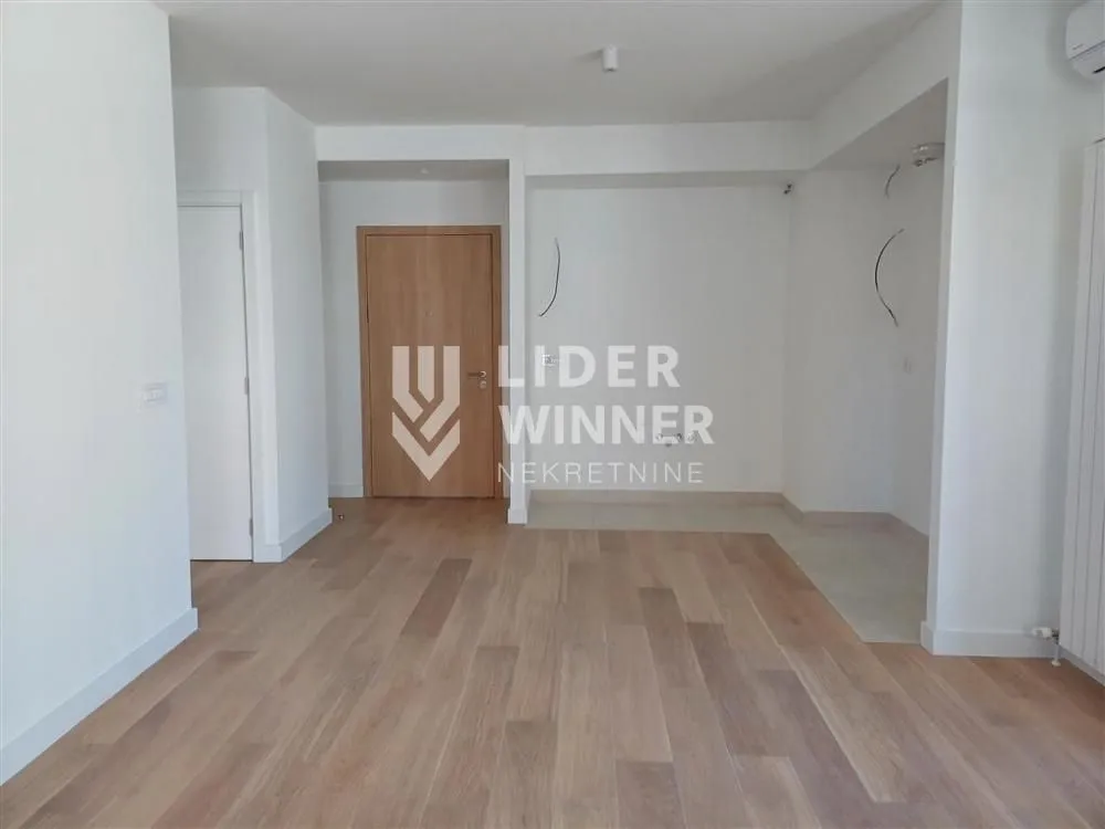 Prodaja, dvosoban stan, 56m², Savski Venac, Beograd