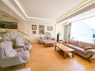 Rent, house, 215m², Drac, Podgorica - image 3