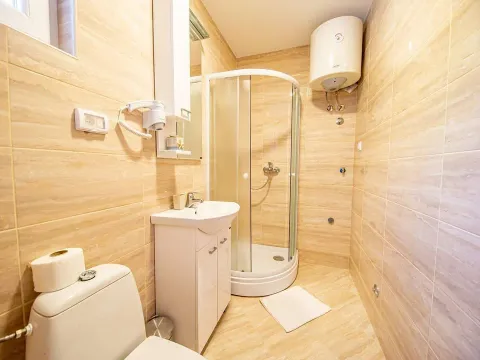 Rent, studio apartment, 36m², Sutomore, Bar - image 9