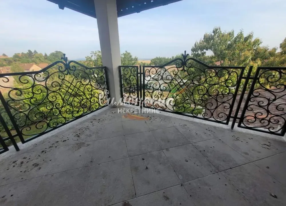 Izdavanje, kuća, 200m², Surčin, Beograd