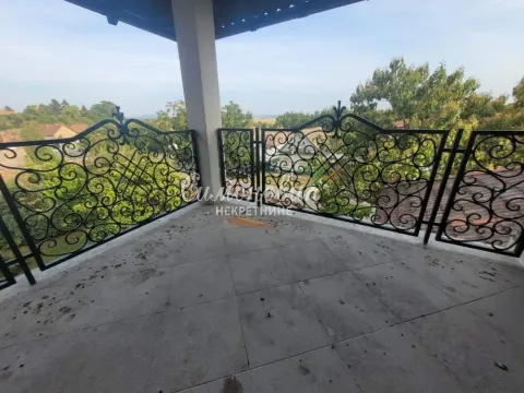 Rent, house, 200m², Surčin, Beograd