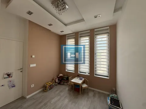 Sale, house, 240m², Centar, Jagodina - image 12