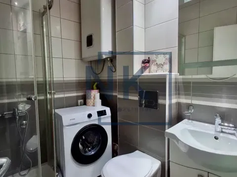 Izdavanje, dvosoban stan, 55m², Drpe Mandića, Podgorica - image 12