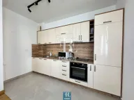 Izdavanje, dvosoban stan, 75m², New City, Podgorica - image 4