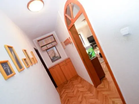 Prodaja, trosoban stan, 95m², Dobrota, Kotor - image 4