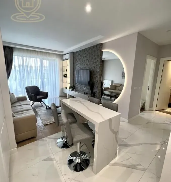 Izdavanje, dvosoban stan, 55m², Savski Venac, Beograd