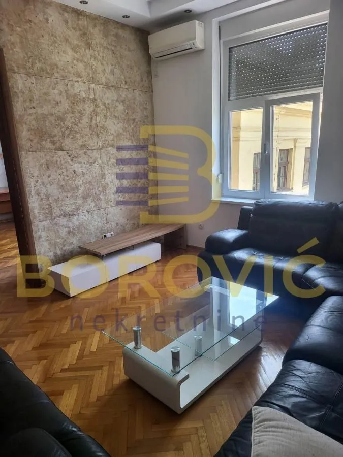 Izdavanje, četvorosoban stan, 100m², Savski Venac, Beograd