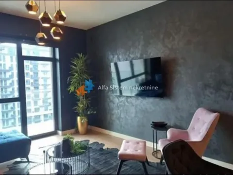 Izdavanje, trosoban stan, 80m², Savski Venac, Beograd - image 2