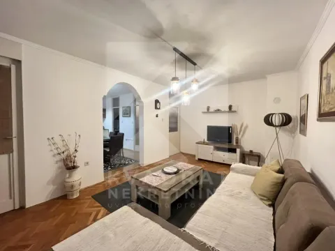 Izdavanje, dvosoban stan, 80m², Zabjelo, Podgorica - image 2