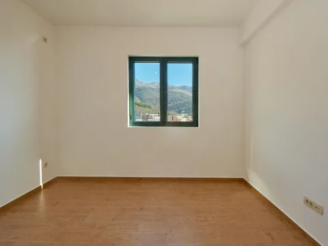Sale, one bedroom apartment, 51m², Bečići, Budva - image 11