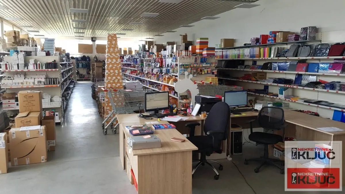 Izdavanje, poslovni prostor, 300m², Novo naselje, Novi Sad