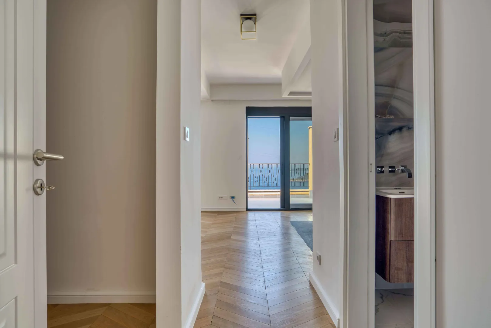 Prodaja, kuća, 450m², Blizikuće, Budva