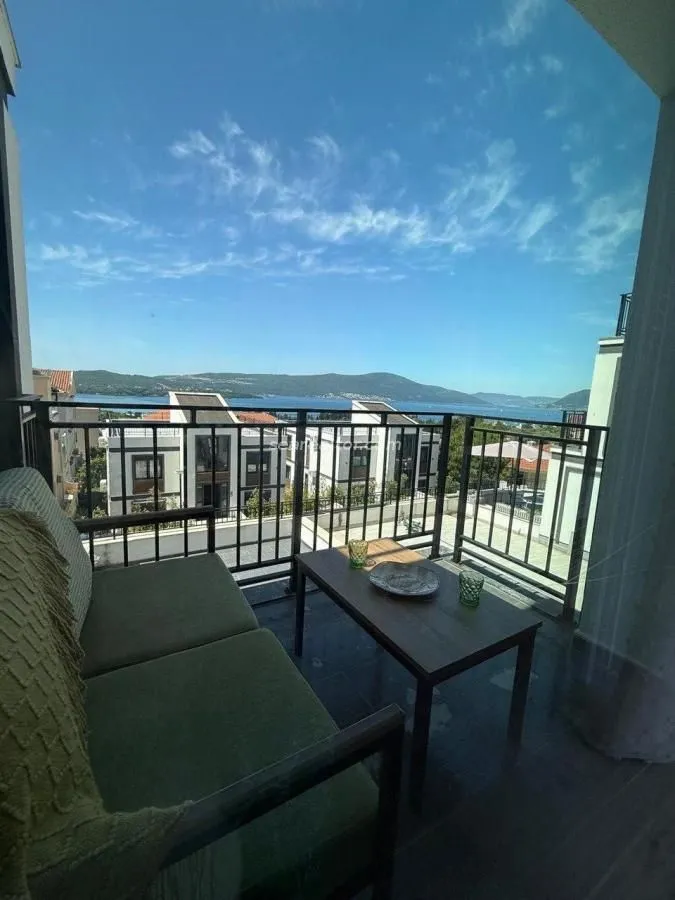 Prodaja, dvosoban stan, 47m², Tivat, Crna Gora
