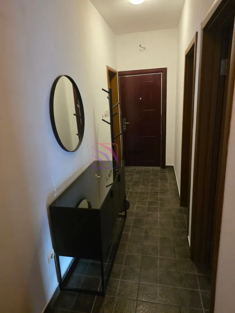 Izdavanje, dvosoban stan, 69m², Stari Aerodrom, Podgorica