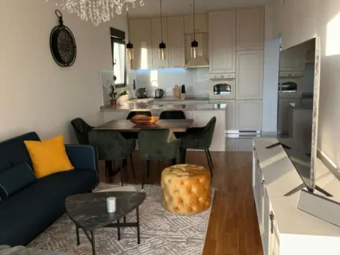 Prodaja, dvosoban stan, 71m², Centar, Tivat - image 3