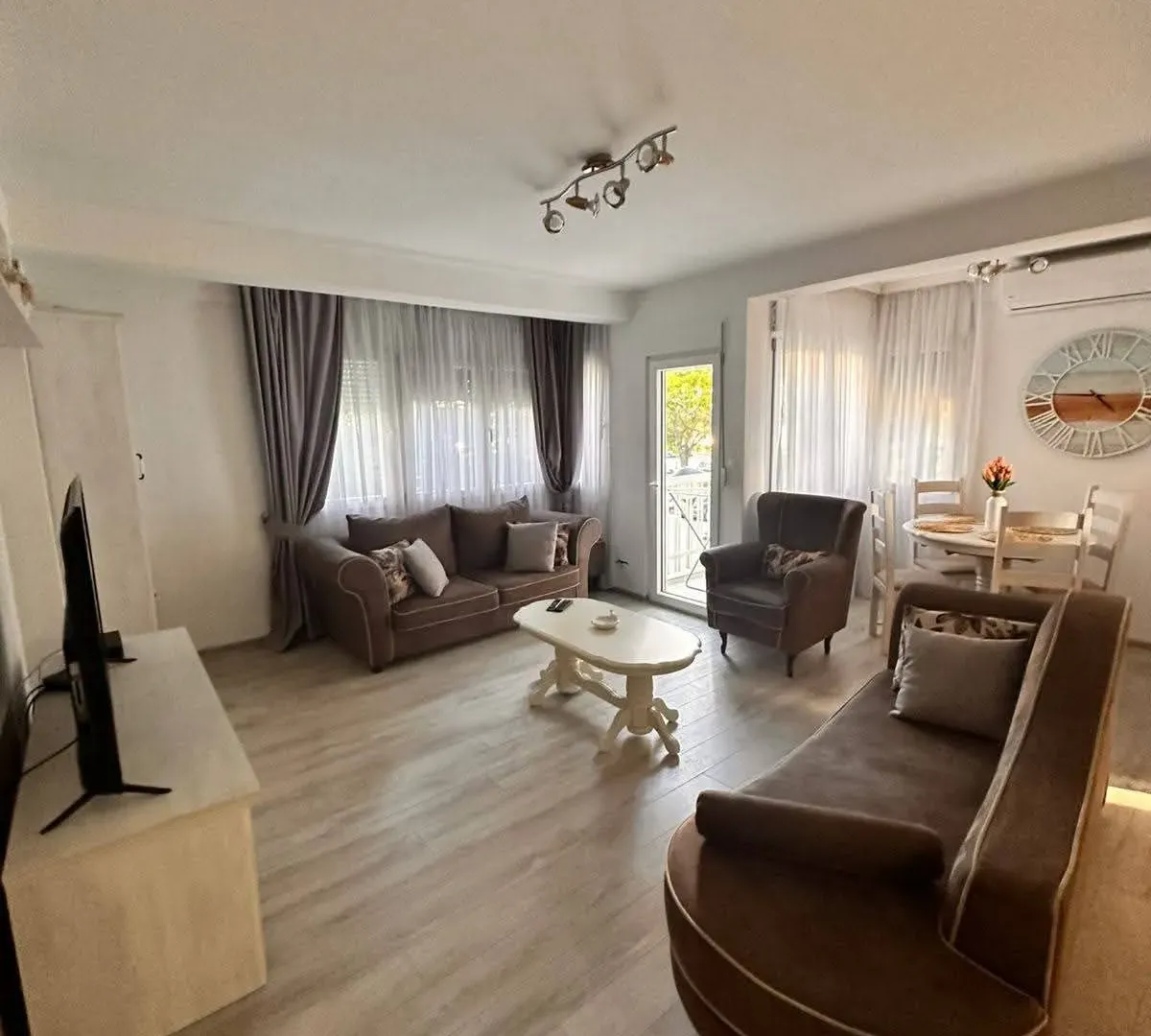 Rent, two bedroom apartment, 67m², Centar, Bar