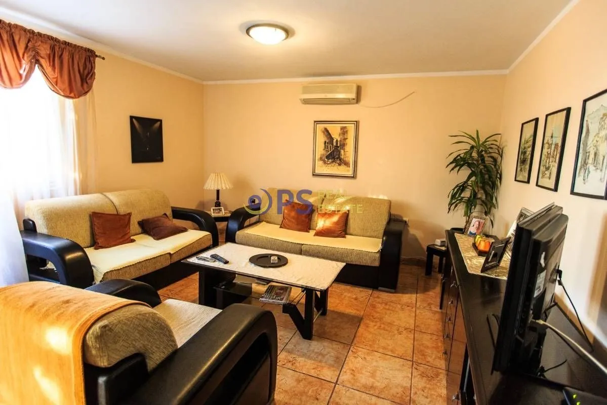 Sale, house, 300m², Bar, Crna Gora