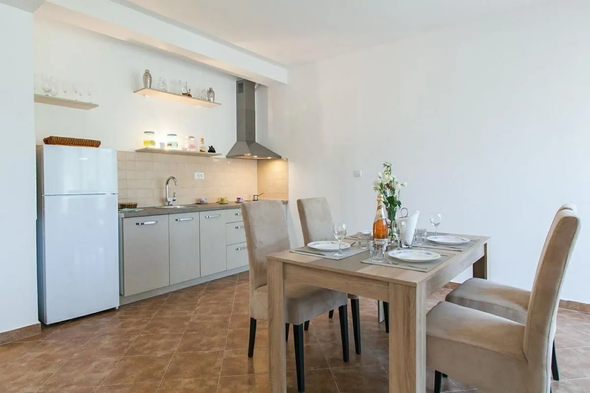 Prodaja, jednosoban stan, 61m², Kamenari, Herceg Novi