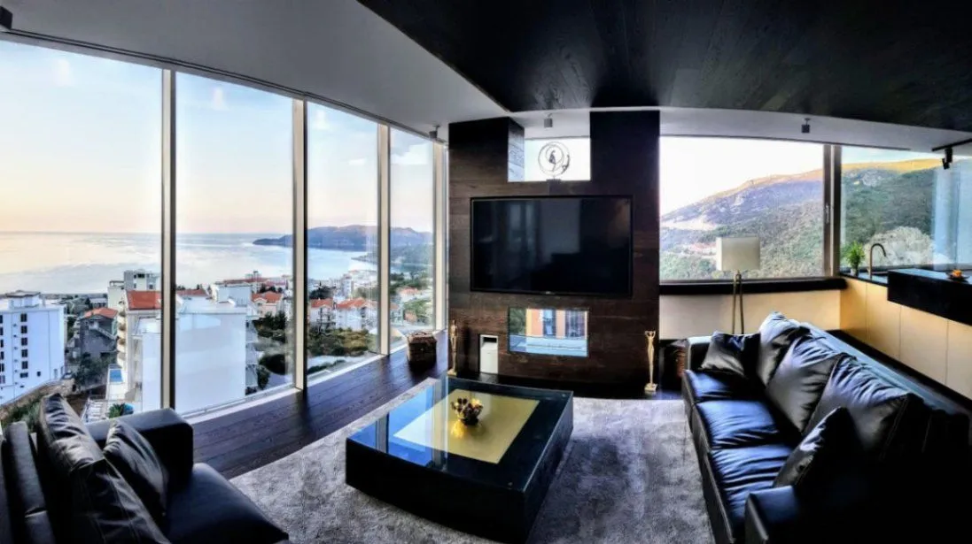 Sale, two bedroom apartment, 168m², Bečići, Budva