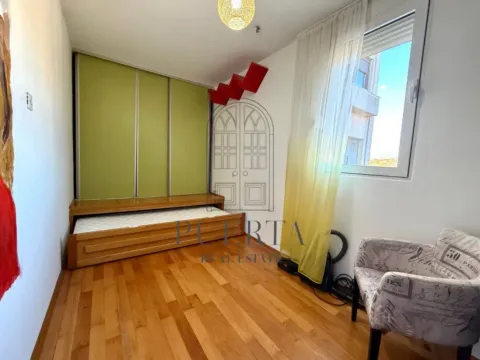 Izdavanje, dvosoban stan, 47m², Blok 5, Podgorica - image 9