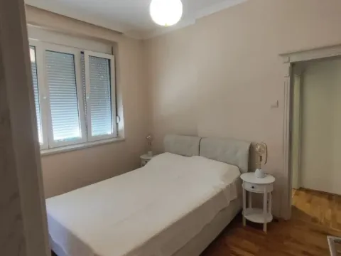 Izdavanje, jednosoban stan, 60m², Centar, Podgorica - image 11