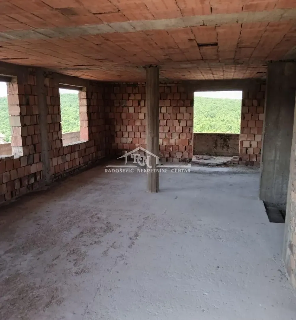 Sale, house, 607m², Lisović, Barajevo