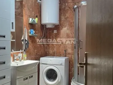 Izdavanje, trosoban stan, 68m², Čubura, Beograd - image 4