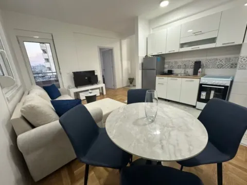 Rent, one bedroom apartment, 37m², Cetinje, Crna Gora - image 3