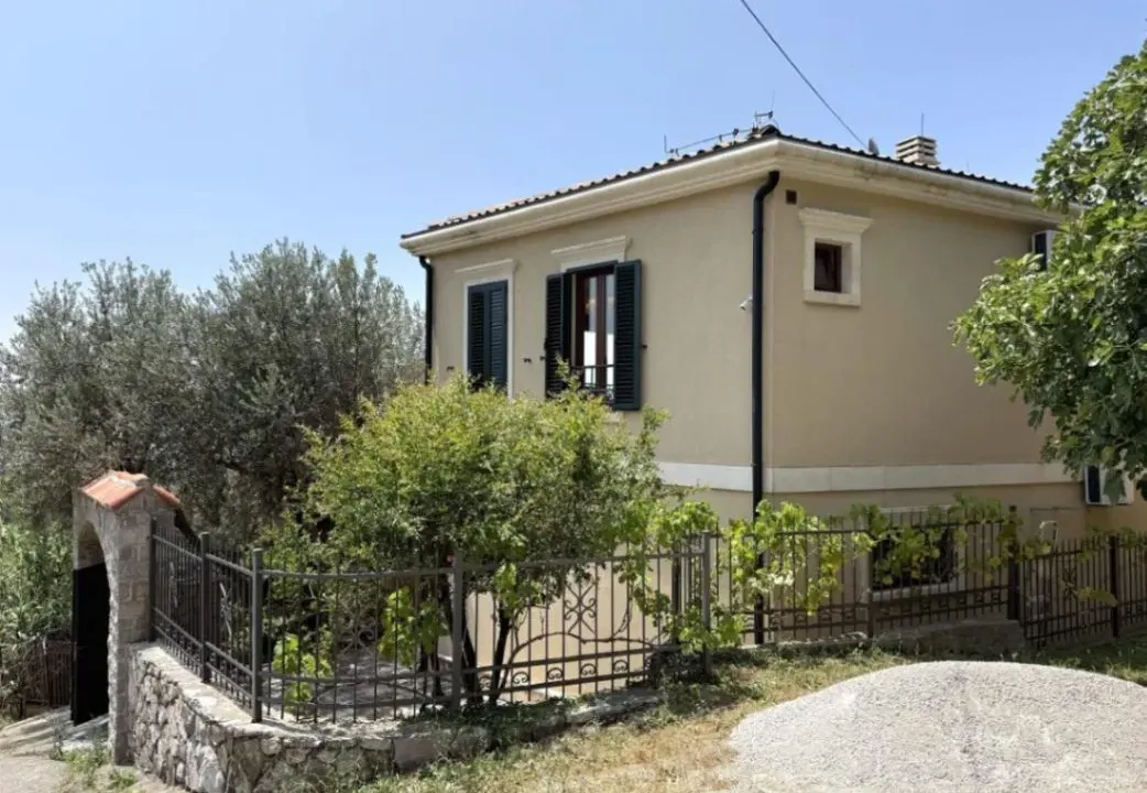 Prodaja, kuća, 100m², Katun Reževići, Budva