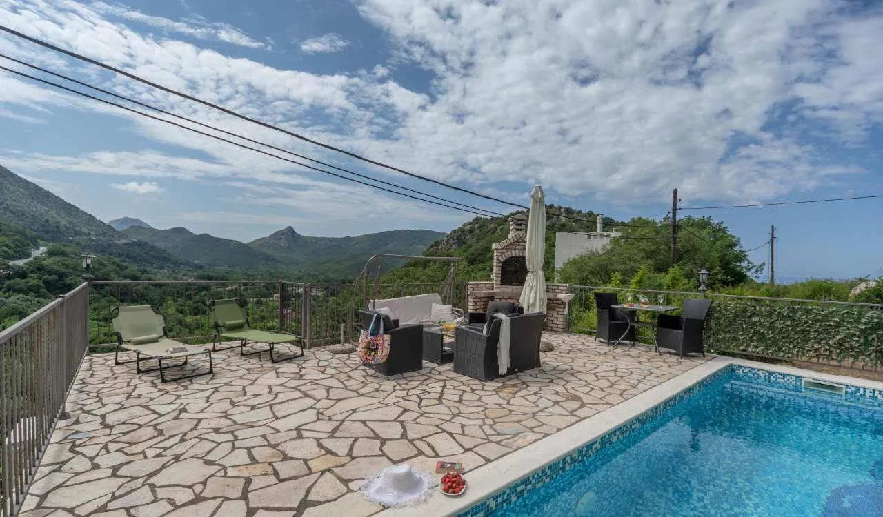Sale, house, 274m², Buljarica, Budva