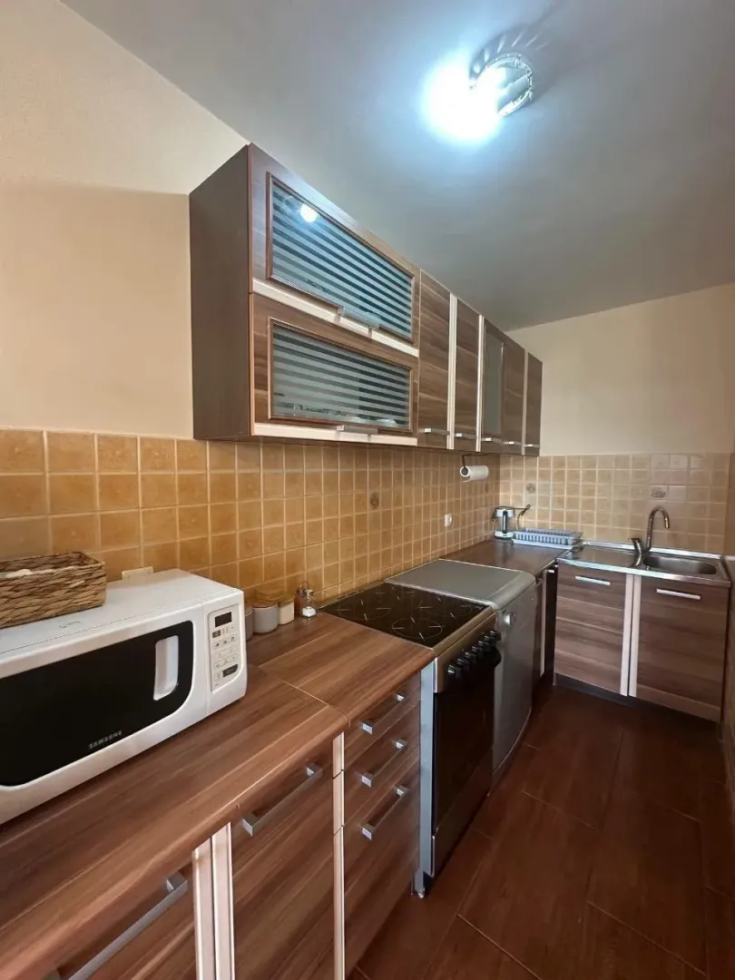 Rent, one bedroom apartment, 50m², Centar, Tivat