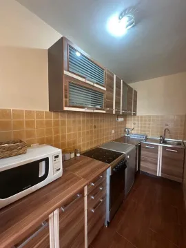 Rent, one bedroom apartment, 50m², Centar, Tivat - image 7