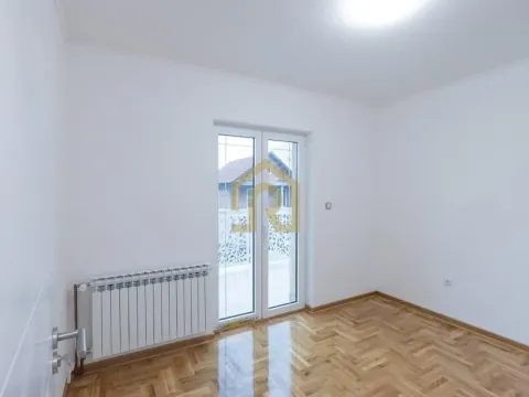 Izdavanje, poslovni prostor, 418m², Jajinci, Voždovac Sve Podlokacije - image 18