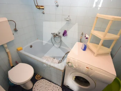 Rent, two bedroom apartment, 55m², Tološi, Podgorica - image 10